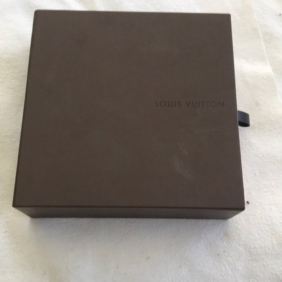 Louis Vuitton Belt - Picture 5 of 7